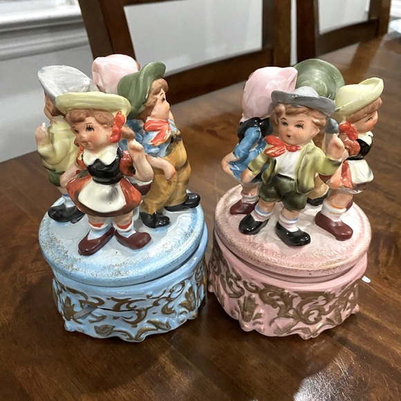 2-VINTAGE MUSIC BOX 4 YOUNG CHILDREN, PRICE IMPORT JAPAN PLAYS  "LONDON BRIDGES" - Picture 1 of 13